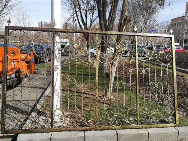 新疆铁艺护栏